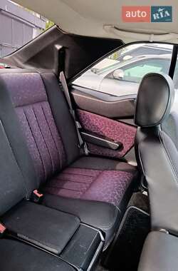 Купе Mercedes-Benz E-Class 1993 в 