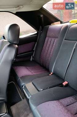 Купе Mercedes-Benz E-Class 1993 в 
