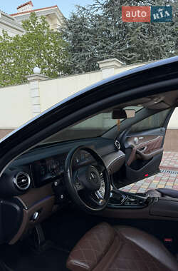 Седан Mercedes-Benz E-Class 2016 в 