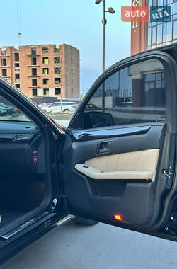 Седан Mercedes-Benz E-Class 2012 в 