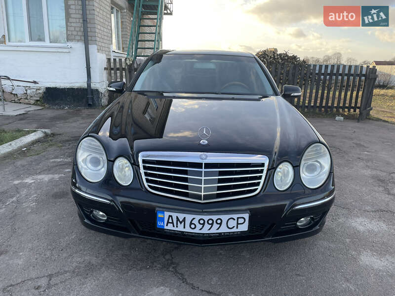 Седан Mercedes-Benz E-Class 2006 в Житомирі