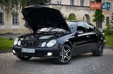 Седан Mercedes-Benz E-Class 2004 в 