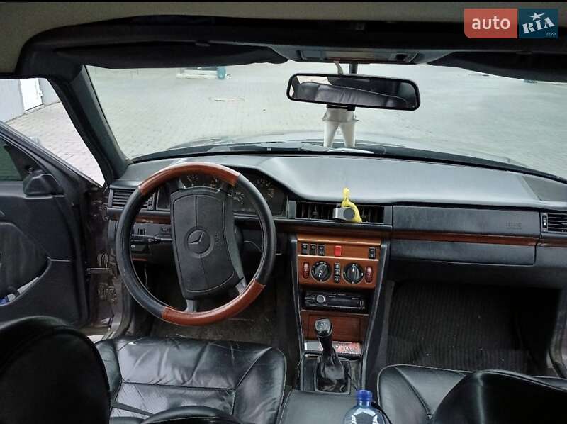 Универсал Mercedes-Benz E-Class 1991 в 