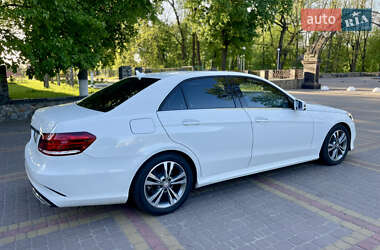 Седан Mercedes-Benz E-Class 2015 в 