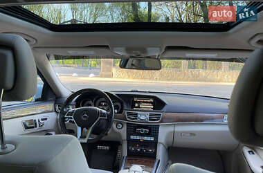 Седан Mercedes-Benz E-Class 2015 в 