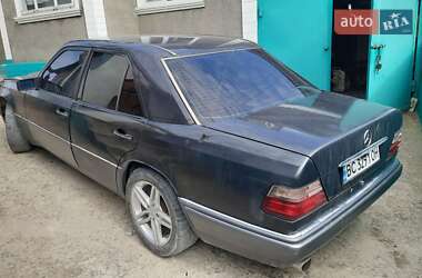 Седан Mercedes-Benz E-Class 1995 в 