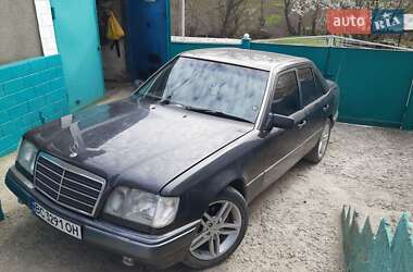 Седан Mercedes-Benz E-Class 1995 в 