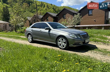 Седан Mercedes-Benz E-Class 2011 в 