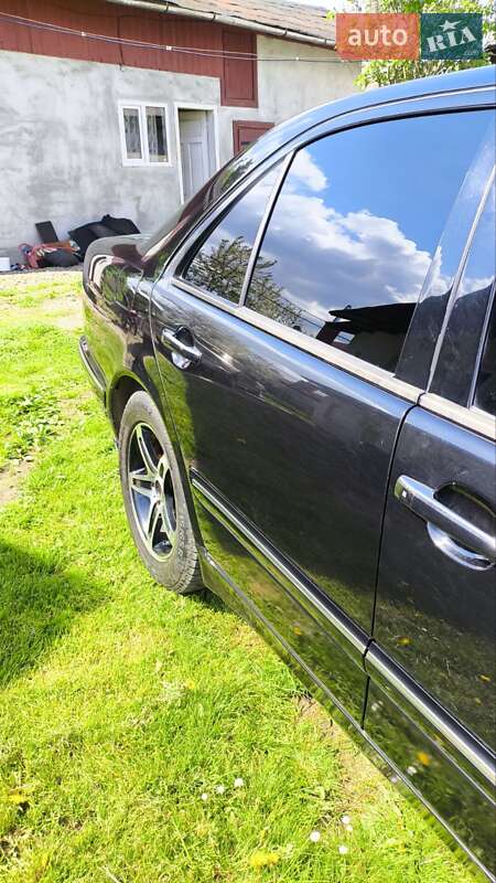 Седан Mercedes-Benz E-Class 2001 в Бориславе