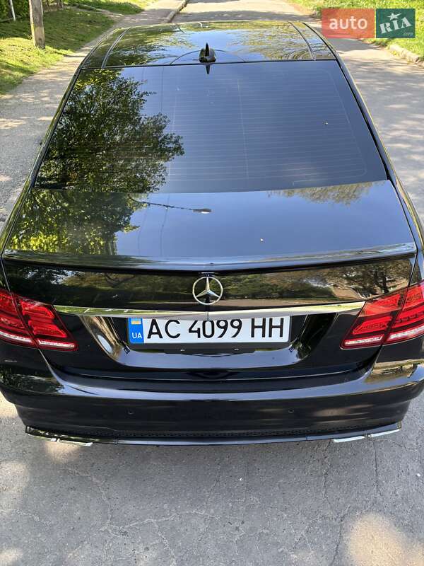 Седан Mercedes-Benz E-Class 2015 в Нововолынске