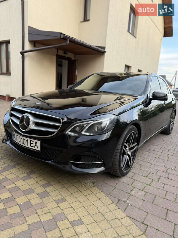 Седан Mercedes-Benz E-Class 2013 в Львове