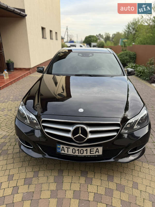 Седан Mercedes-Benz E-Class 2013 в Львове