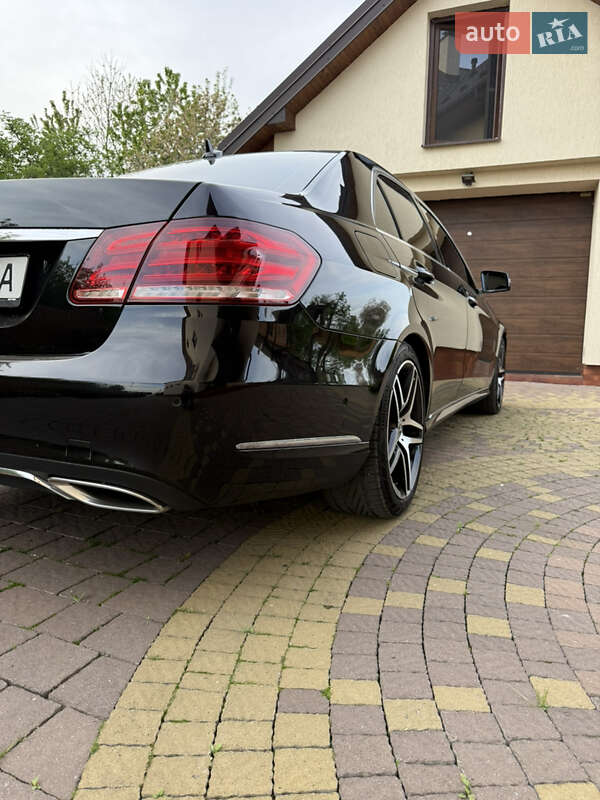 Седан Mercedes-Benz E-Class 2013 в Львове