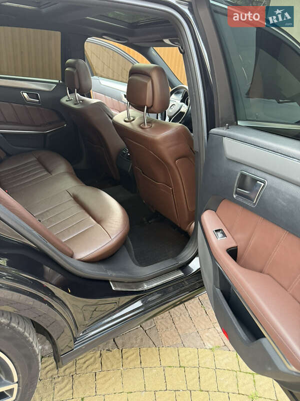 Седан Mercedes-Benz E-Class 2013 в Львове