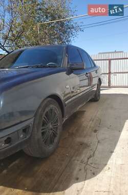 Седан Mercedes-Benz E-Class 1996 в 