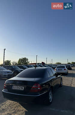 Седан Mercedes-Benz E-Class 2003 в 