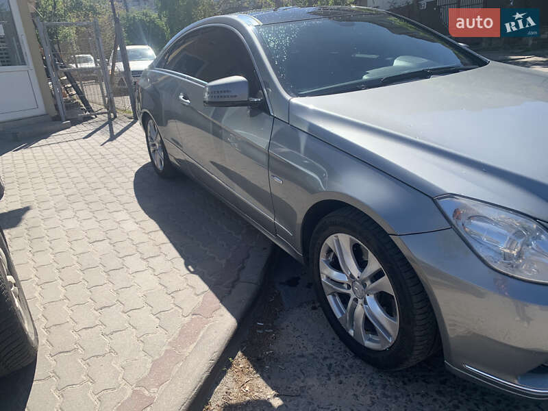 Купе Mercedes-Benz E-Class 2011 в Львові