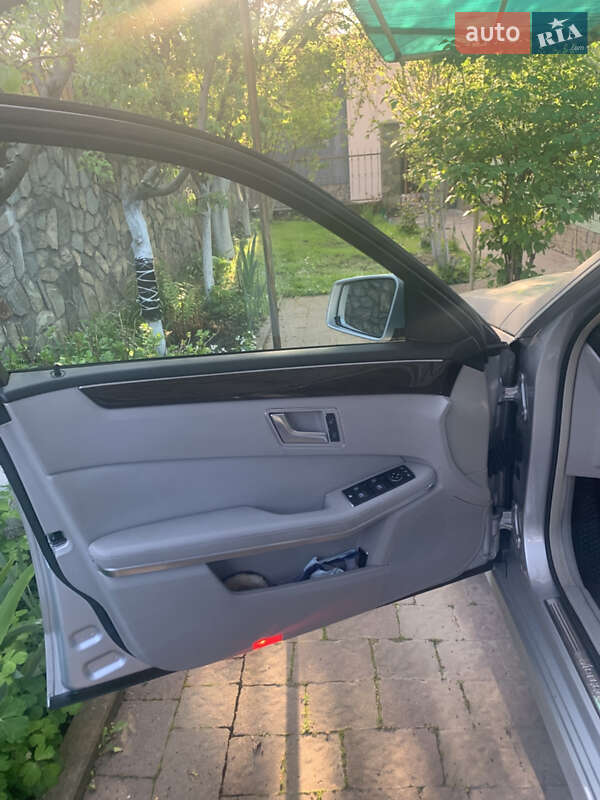 Купе Mercedes-Benz E-Class 2011 в Львові