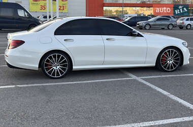 Седан Mercedes-Benz E-Class 2016 в 