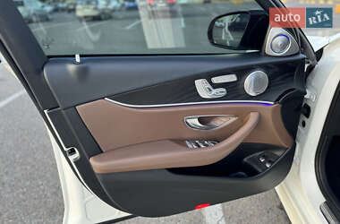 Седан Mercedes-Benz E-Class 2016 в 