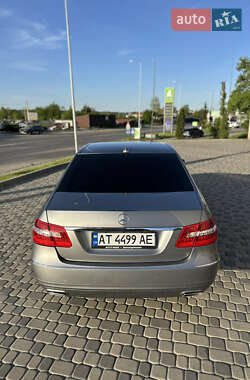 Седан Mercedes-Benz E-Class 2011 в 