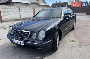 Седан Mercedes-Benz E-Class 2001 в Житомирі