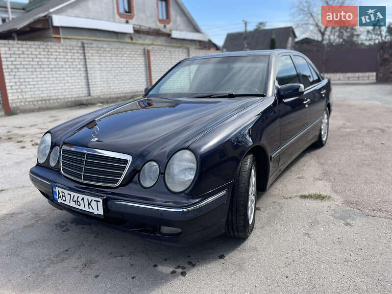Mercedes-Benz E-Class 2001