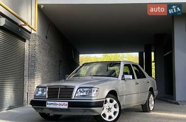 Седан Mercedes-Benz E-Class 1995 в Хмельницком