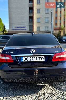 Седан Mercedes-Benz E-Class 2012 в 