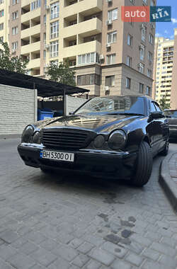 Седан Mercedes-Benz E-Class 2001 в Одесі