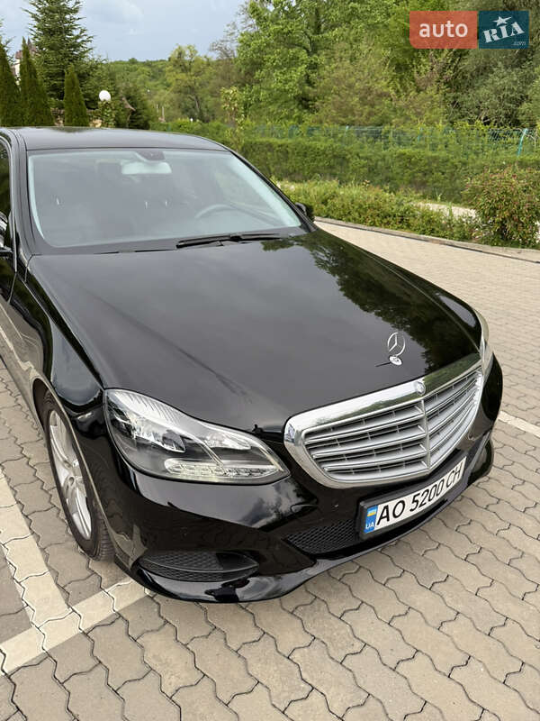 Седан Mercedes-Benz E-Class 2015 в Иршаве