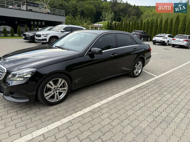 Седан Mercedes-Benz E-Class 2015 в Иршаве