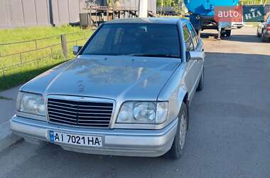 Седан Mercedes-Benz E-Class 1989 в 