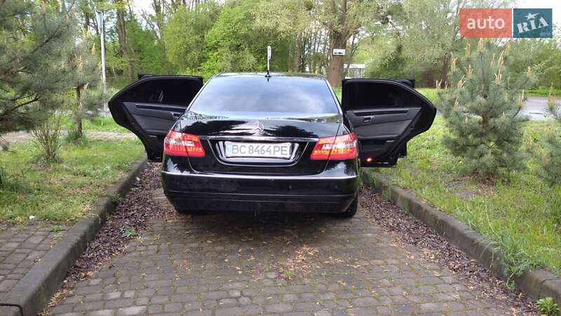 Седан Mercedes-Benz E-Class 2011 в Бродах