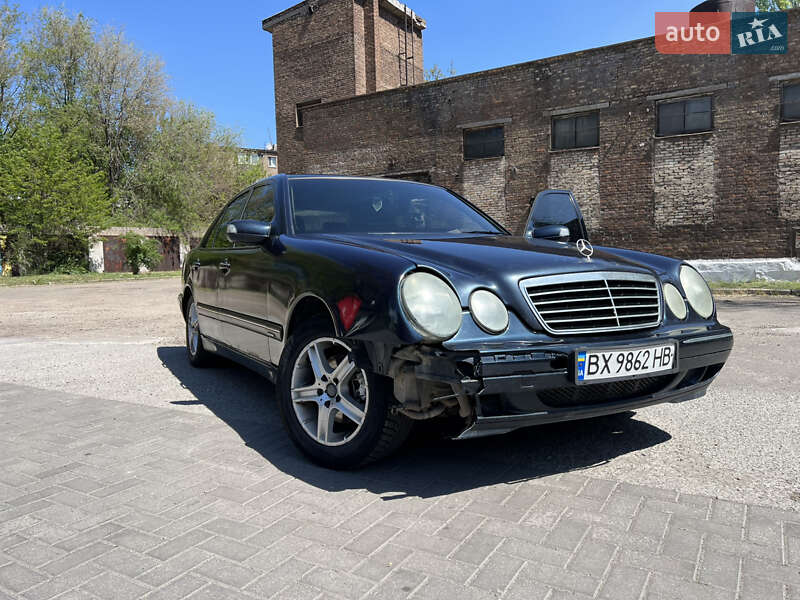 Седан Mercedes-Benz E-Class 2000 в Запоріжжі