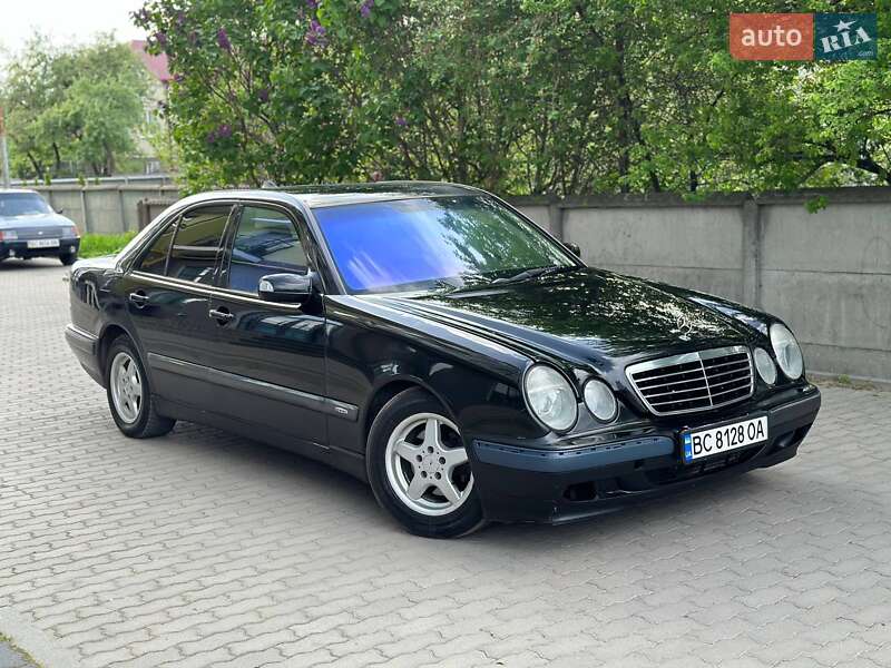 Седан Mercedes-Benz E-Class 2000 в 
