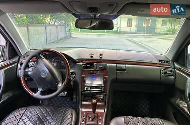 Седан Mercedes-Benz E-Class 2000 в 