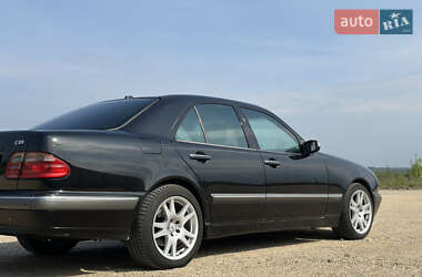Седан Mercedes-Benz E-Class 2002 в 