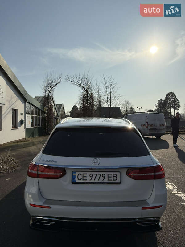 Універсал Mercedes-Benz E-Class 2017 в Чернівцях