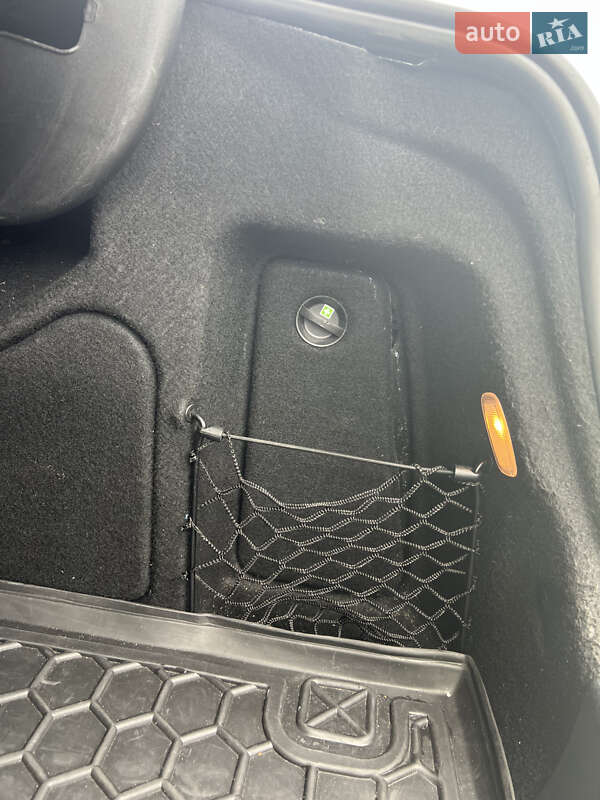 Седан Mercedes-Benz E-Class 2014 в Буче