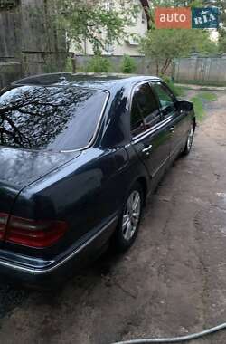 Седан Mercedes-Benz E-Class 2001 в 