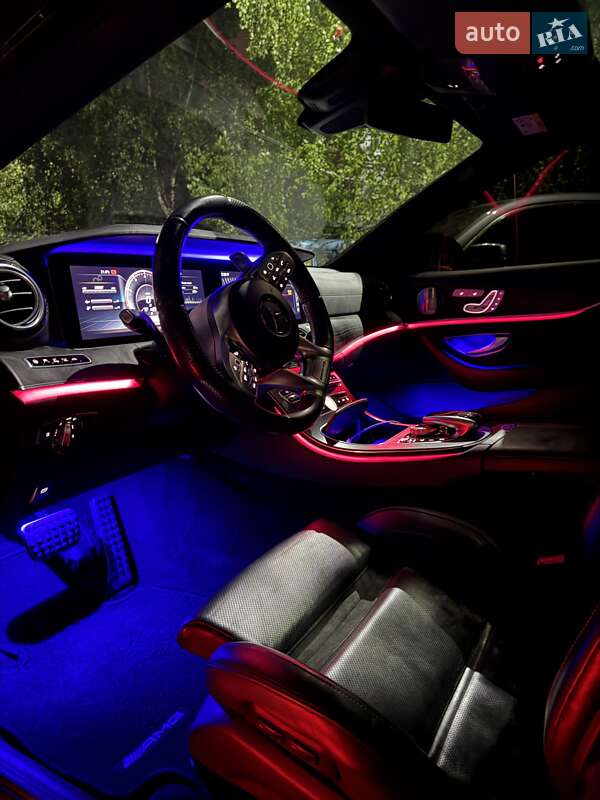 Седан Mercedes-Benz E-Class 2019 в Киеве