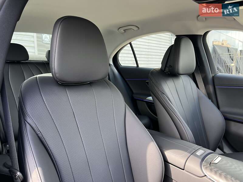 Седан Mercedes-Benz E-Class 2024 в Киеве