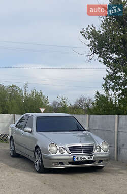 Седан Mercedes-Benz E-Class 2000 в 