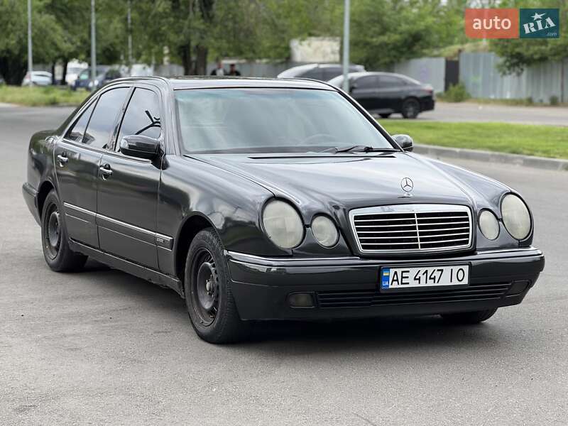 Mercedes-Benz E-Class 1997