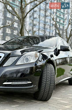 Седан Mercedes-Benz E-Class 2010 в 
