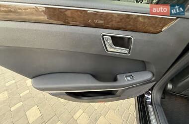 Седан Mercedes-Benz E-Class 2010 в 