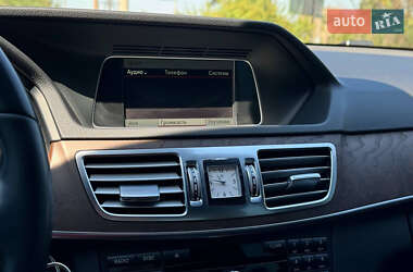 Седан Mercedes-Benz E-Class 2015 в 