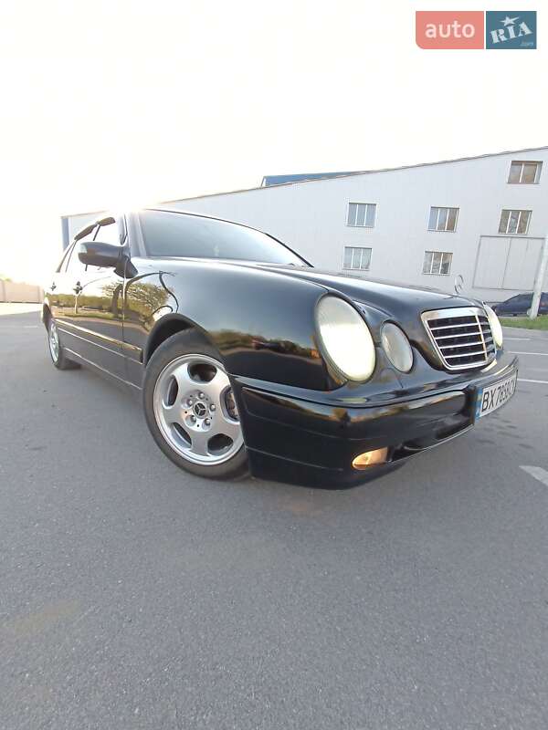 Седан Mercedes-Benz E-Class 2001 в Хмільнику