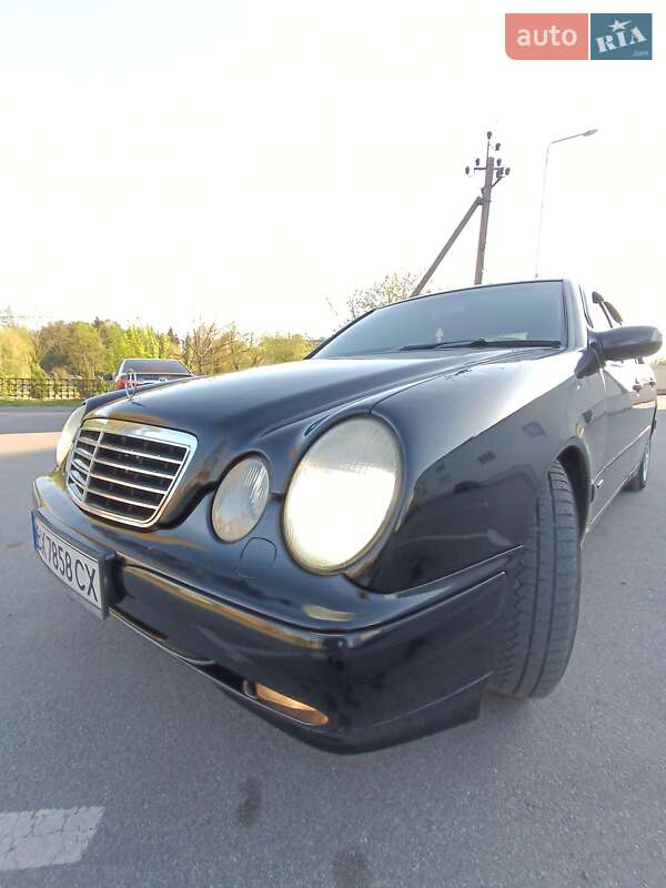 Седан Mercedes-Benz E-Class 2001 в Хмільнику